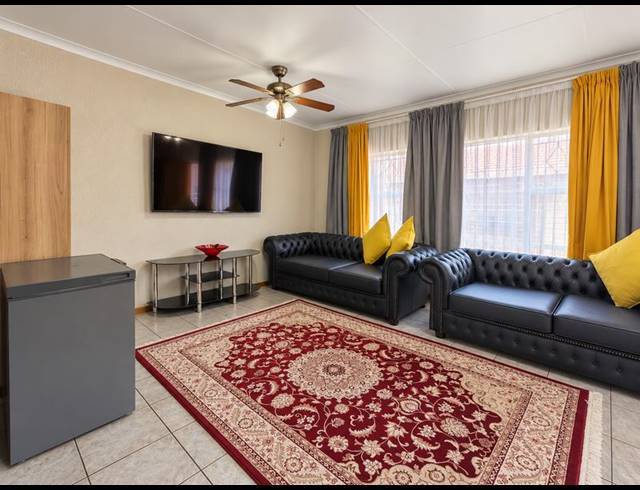2 BEDROOM TOWNHOUSE FOR SALE IN STRUBENVALE